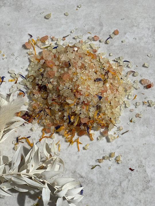 Kopalna sol Minu iz himalajske soli in vrtnic